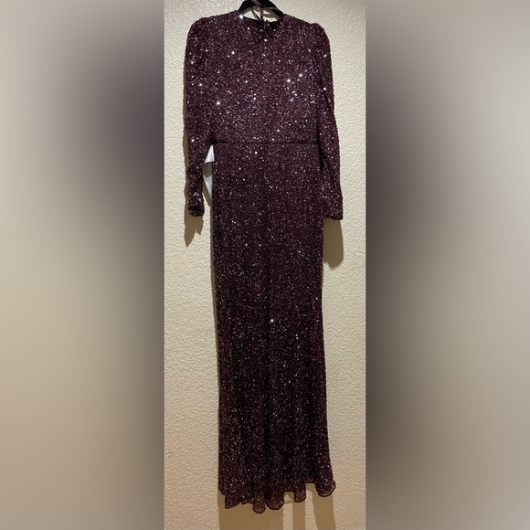 NWOT Mac Duggal Puff Shoulder Sequined Surplice Gown Mahogany Color Size 8 - Picture 6 of 10